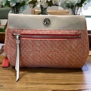 (MT127) NWT Coach Resort Snake Print Boxy Clutch